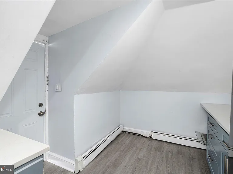 10 Lytle St #5 — Photo 11