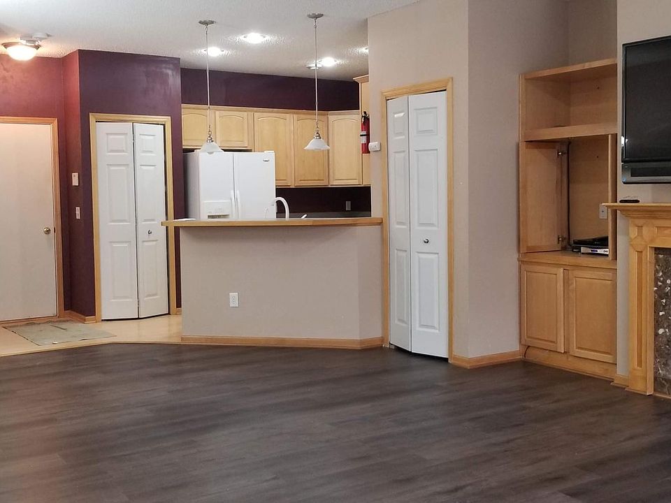 Dinning area-Kitchen-Fireplace