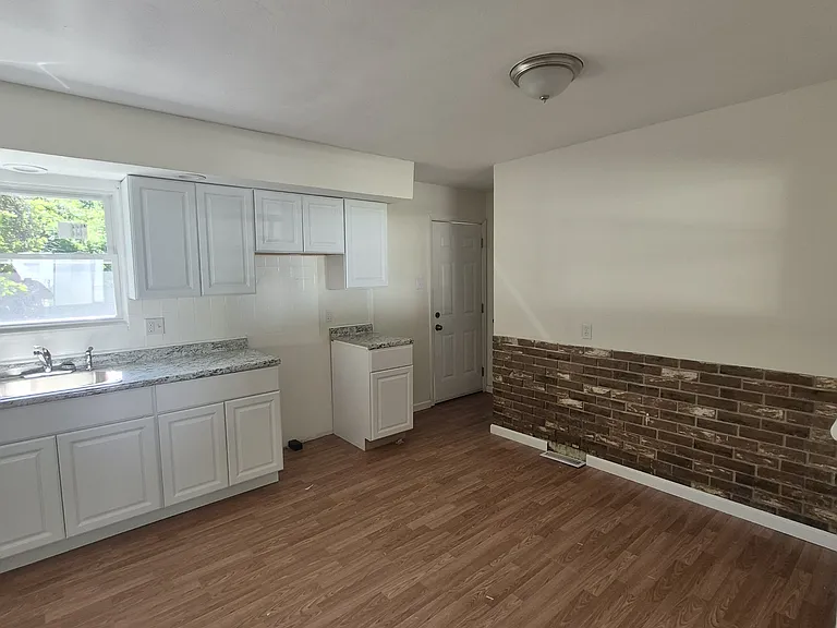 10078 Green Valley Dr — Photo 6
