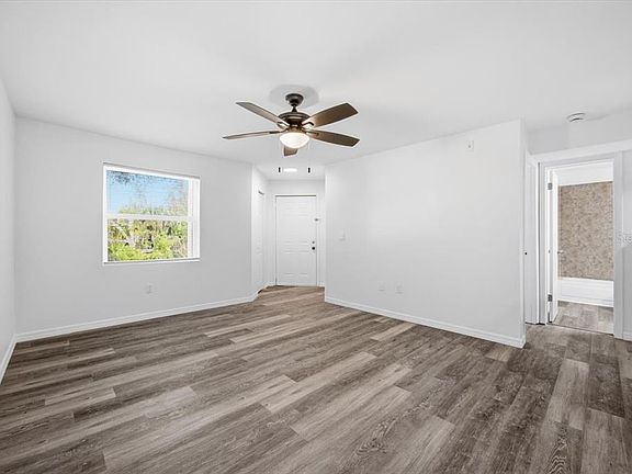 3rd image of 3028 Parkway Blvd APT 207