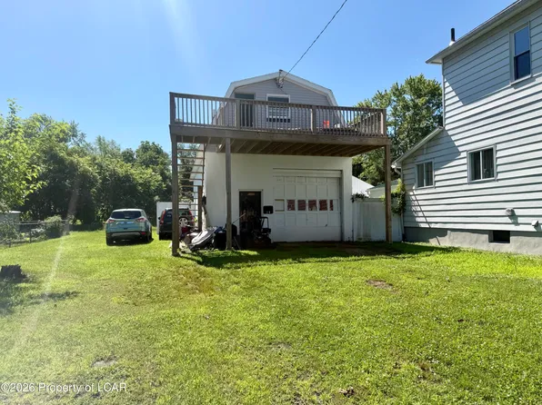 34 Buttonwood Ave, Wilkes Barre, PA 18702