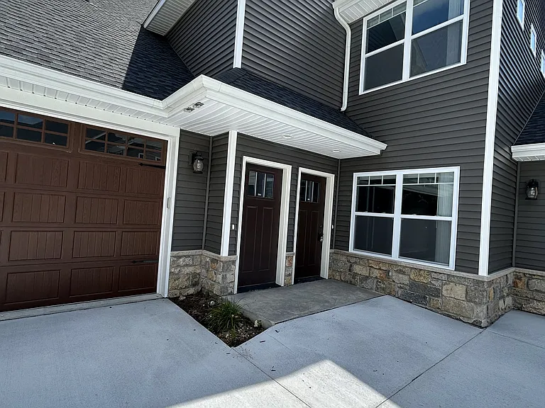 3042 Shanes Way — Photo 1