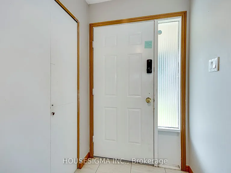 115 Scenic Wood Cres — Photo 3