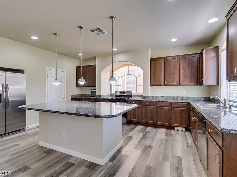 6386 Tomahawk Mill Ct — Photo 11