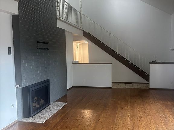 3rd image of 4301 72nd Ave W
