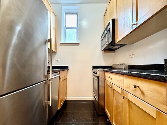 5th image of 46 W 73rd St APT 5C