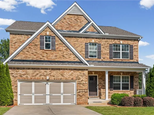 1755 Fox Hill Ln, Cumming, GA 30040