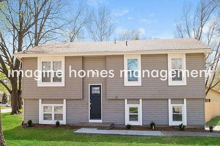 1st image of 805 N Troost St