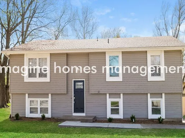 805 N Troost St, Olathe, KS 66061