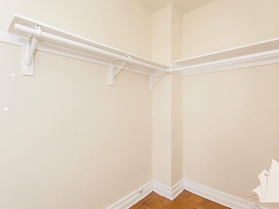 3rd image of 711 W Belmont Ave APT 501L