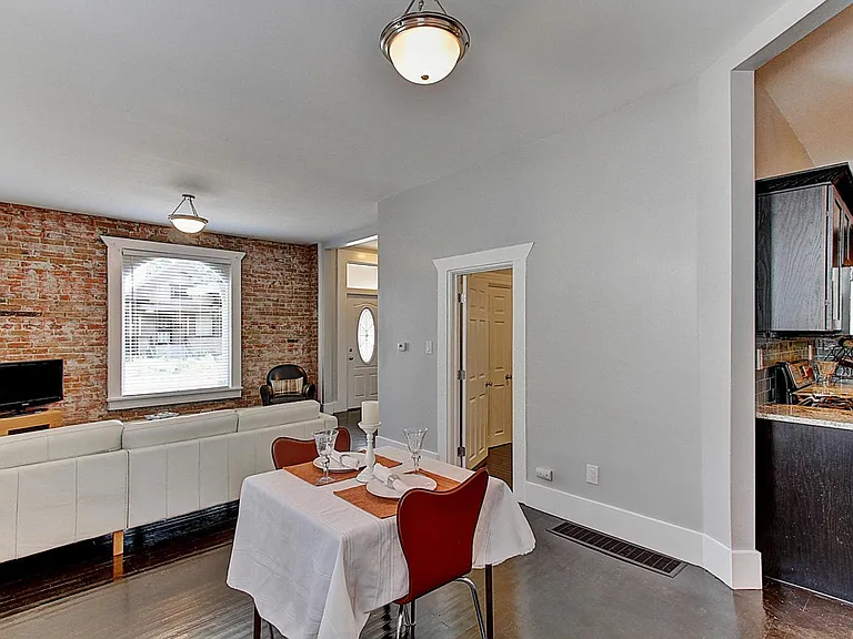 504 W 8the Ave — Photo 36