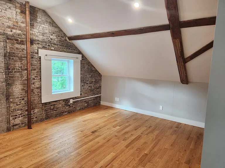 72 Main St #8 — Photo 15