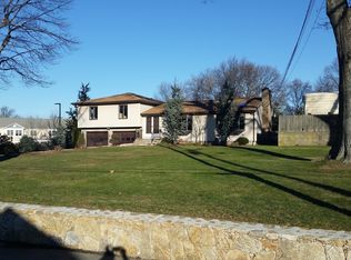 15 Nardolillo St, Johnston, RI 02919