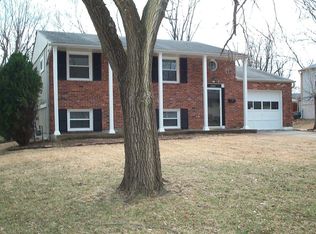 9005 W 100th Ter, Overland Park, KS 66212