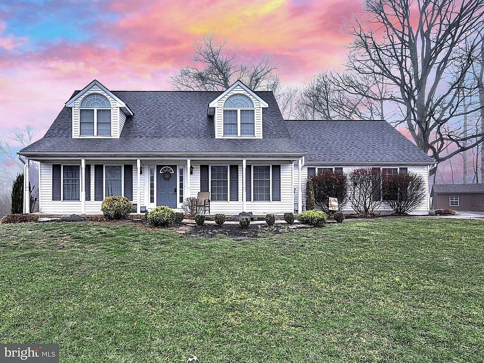 1st image of 335 Hedgewick Ln
