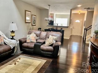 10123 Oxford Landing Ln, Charlotte, NC 28270