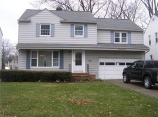 1391 Croyden Rd, Lyndhurst, OH 44124