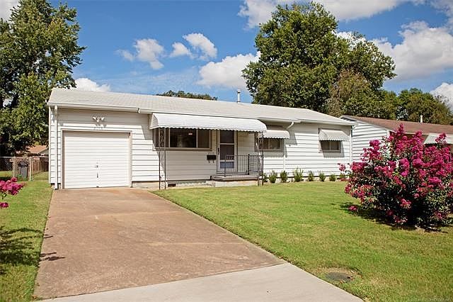 Make New Memories in this Adorable, well kept home!