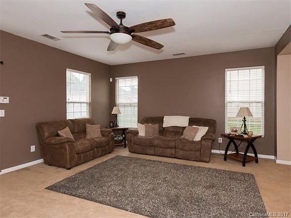 5th image of 126 Morning Mist Ln APT A