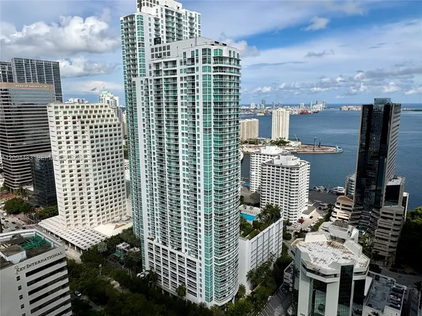 951 Brickell Ave APT 605, Miami, FL 33131