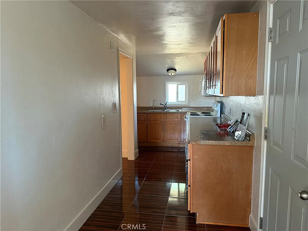 2 bed, 1092 sqft, $1,800 — Photo 4