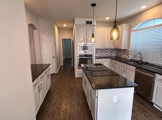 2081 Brookgate Dr, Grapevine, TX 76051