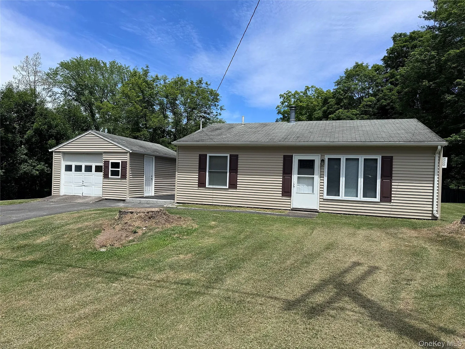 3 bed, 1.0 bath, 924 sqft, $2,500 — Photo 1