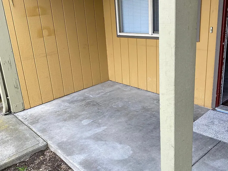Valley Manor Apartments — Photo 10