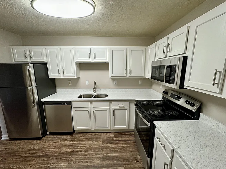 Hurstbourne Crossing Apartments — Photo 5