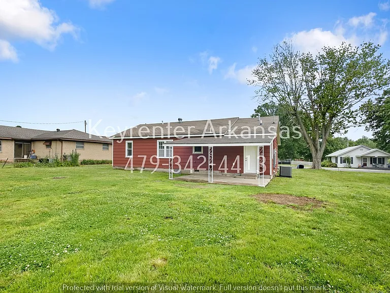 305 S Little Ave — Photo 24