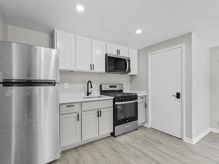 11 Bennett Dr #2 — Photo 4