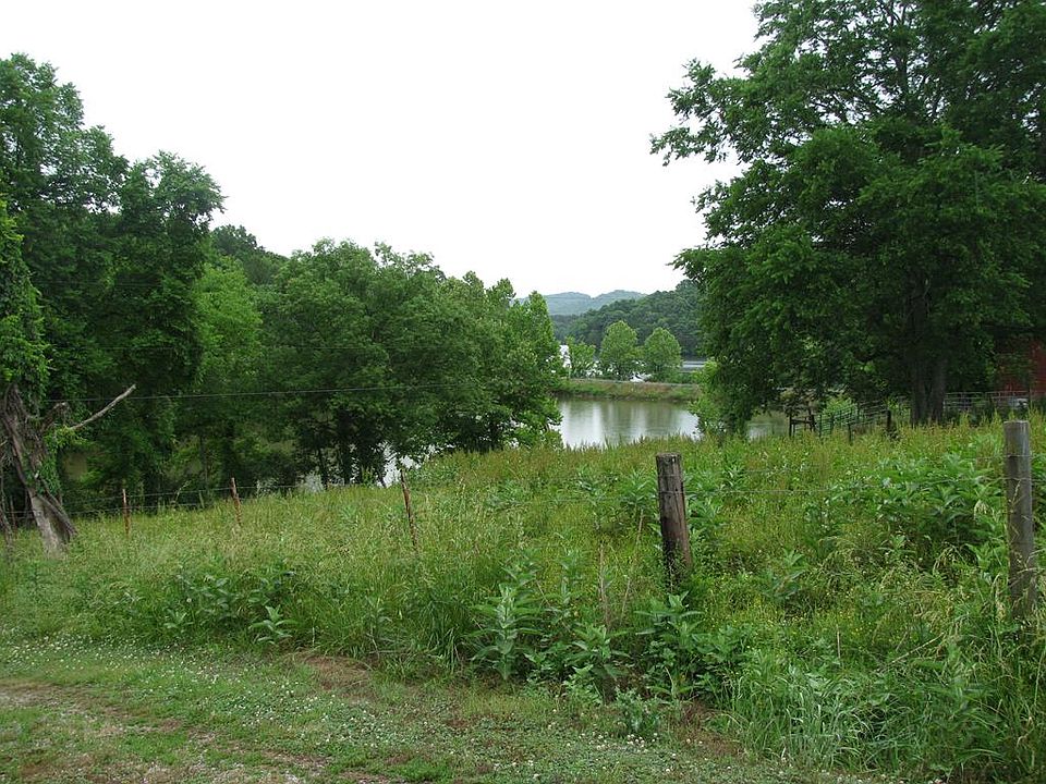 1st image of 13 Grisham Hollow Ln