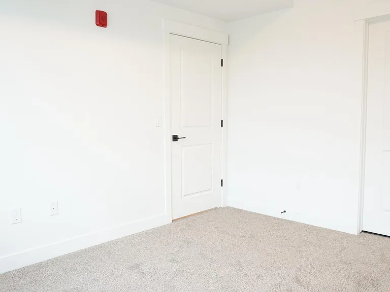L59 — Photo 82