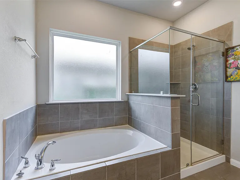 1218 Glendora Dr — Photo 25