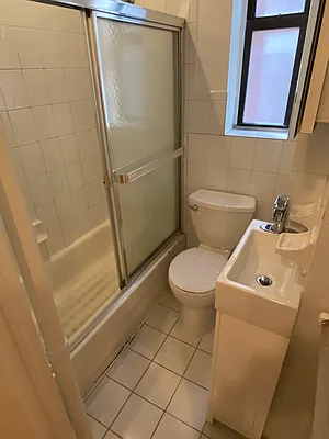 Rented by Akam Sales and Brokerage | media 17