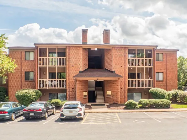 141 Green Turtle Ln APT 11, Charlottesville, VA 22901