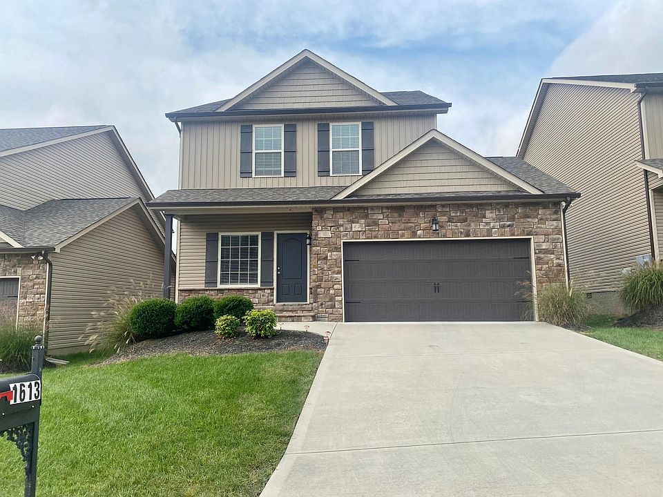 1st image of 1613 Silver Spur Ln