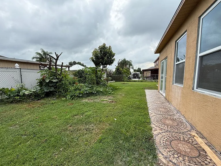 677 Elbridge Dr — Photo 8
