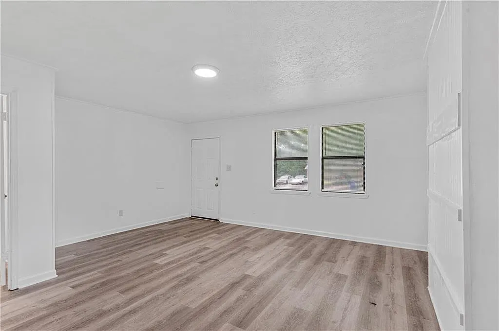 2 bed, 1.0 bath, 1000 sqft, $1,350 — Photo 4