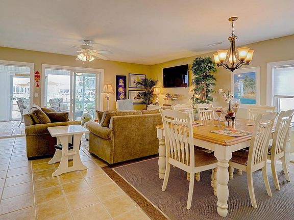 005_Living & Dining Room