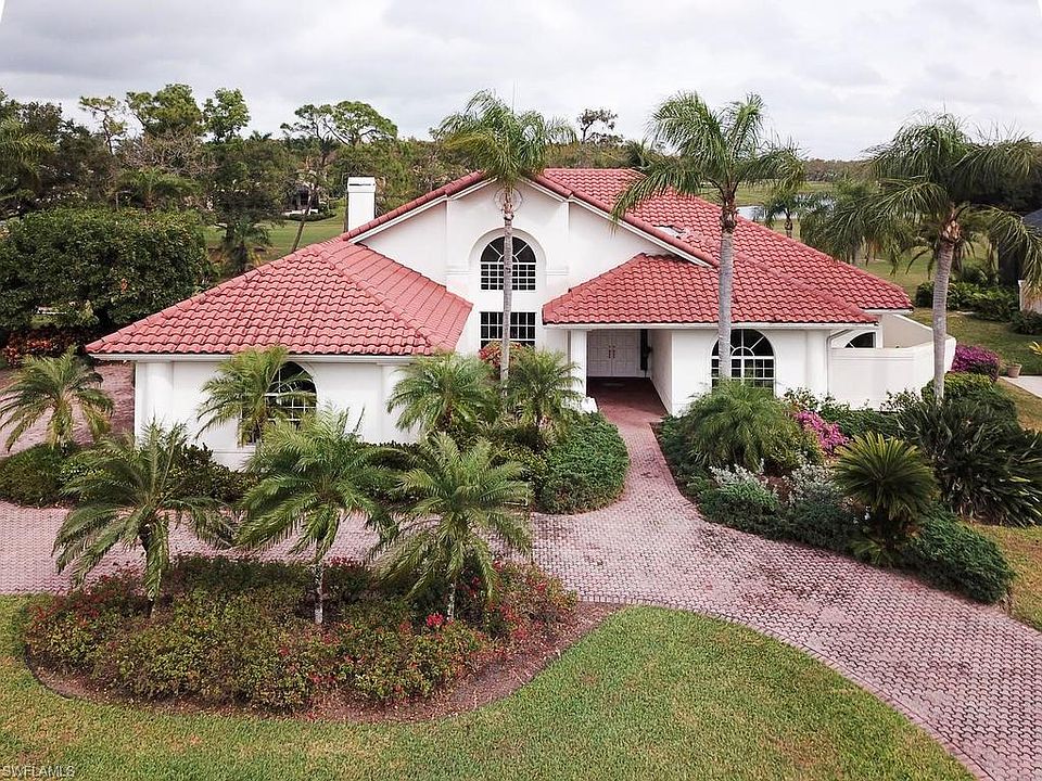 1st image of 20261 Country Club Dr
