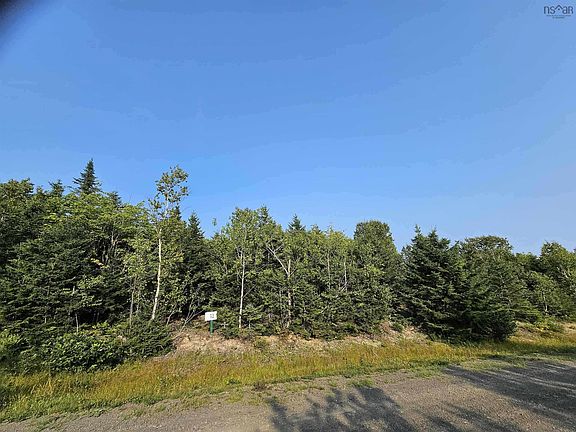 4th image of 52 Fundy Dr
