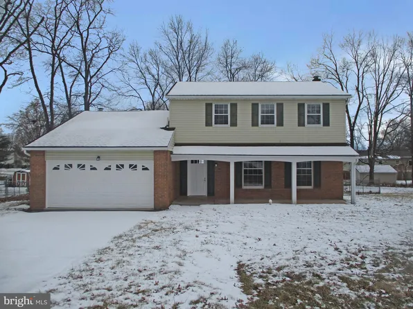 1614 Virmay Dr, Gilbertsville, PA 19525