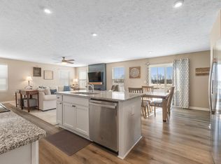 8651 Greengate Blvd, Canal Winchester, OH 43110