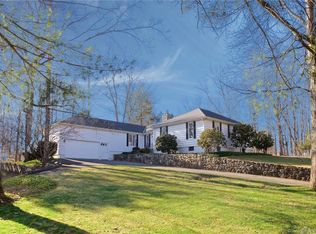 2 Studio Ln, Norwalk, CT 06850