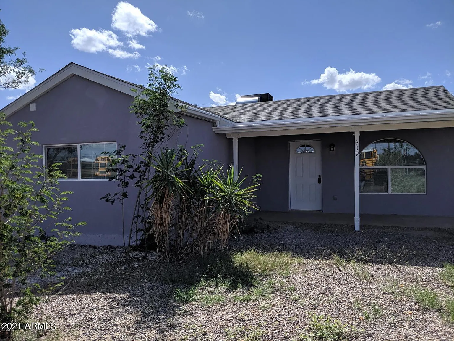 2 bed, 1.0 bath, 992 sqft, $1,300 — Photo 1