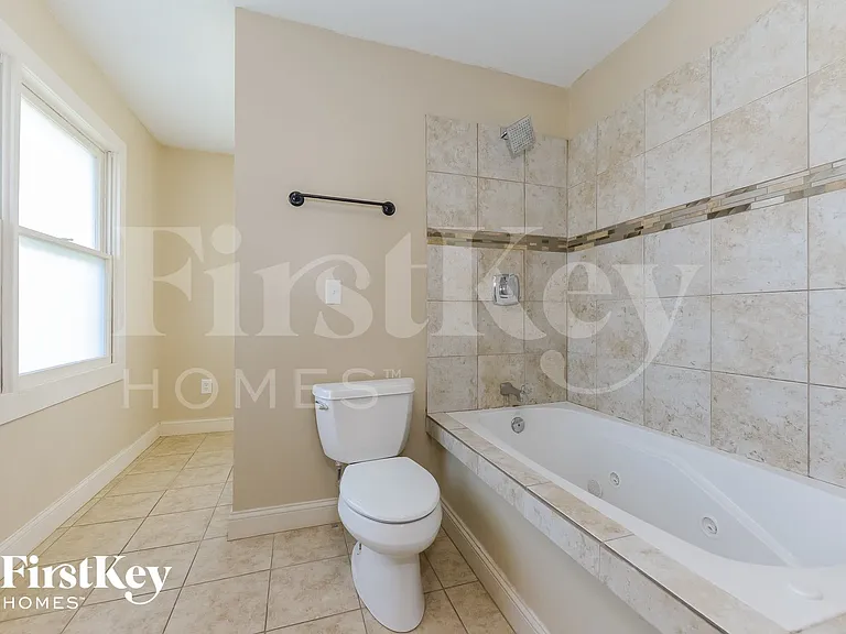 306 NW 54th Ter — Photo 13