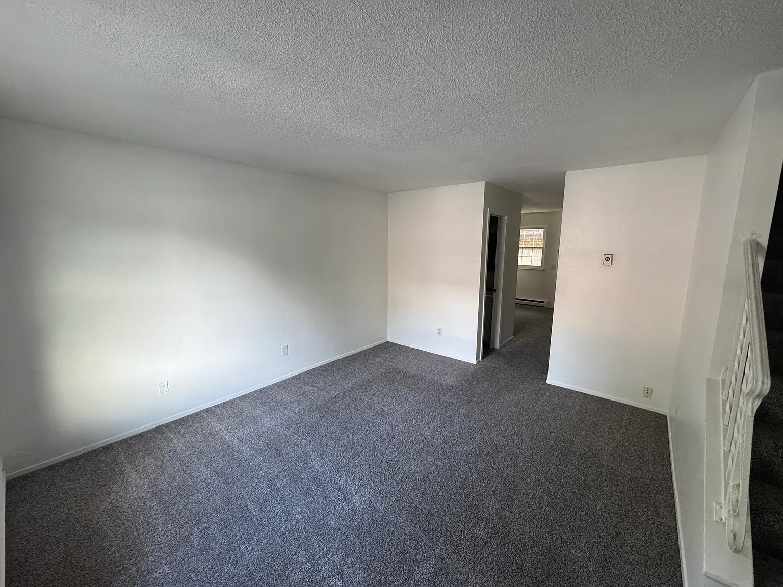 2 bed, 1.5 bath, 1030 sqft, $1,350 — Photo 4