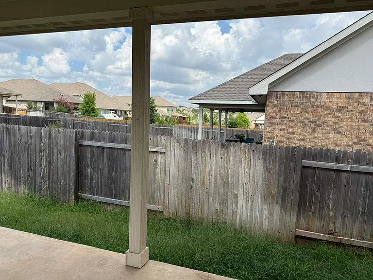 141 Seminole Dr — Photo 27