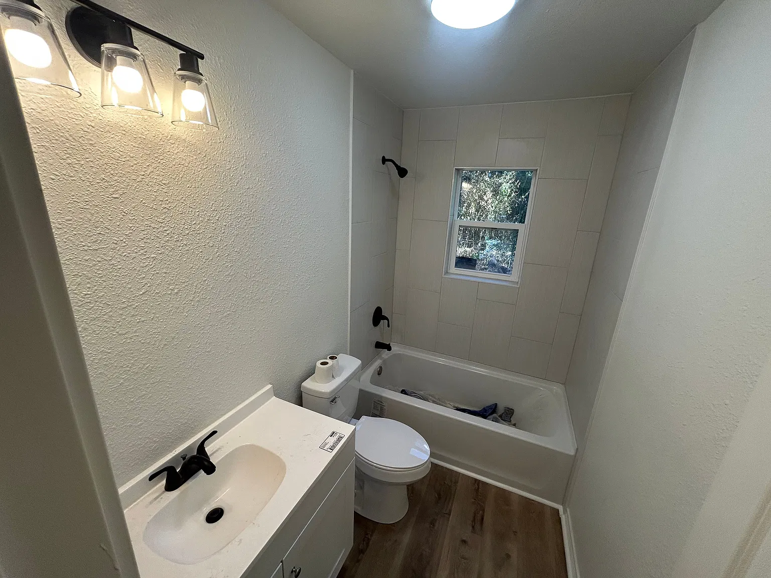 2 bed, 1.0 bath, 1101 sqft, $1,395 — Photo 4
